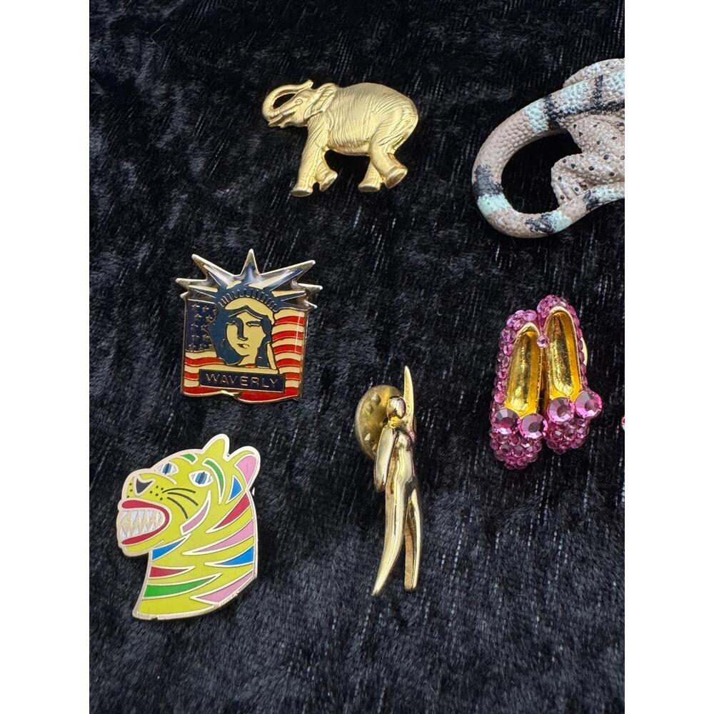 Collectible Lapel Hat Pins Lot Of 20 Enamel Souvenir Mixed Subjects Vintage - Picture 6 of 15